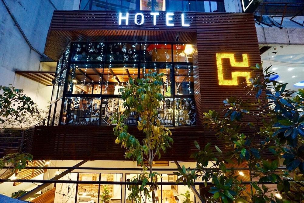 ชาวส์ โฮเต็ล Hotel กัวลาลัมเปอร์ ภายนอก รูปภาพ